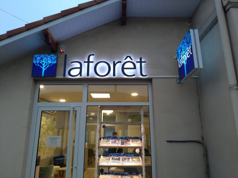 enseigne-lettre-boitier-lumineuse-la-fôret-landes-biscarrosse