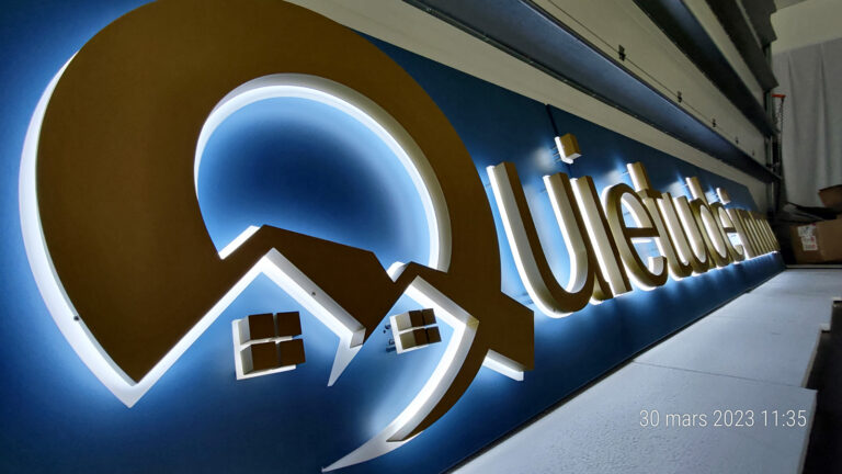 fabrication-enseigne-lumineuse-agence-immobilière-agence-graphics-lettres-boitiers-biganos-la-teste-de-buch-bordeaux-arcachon