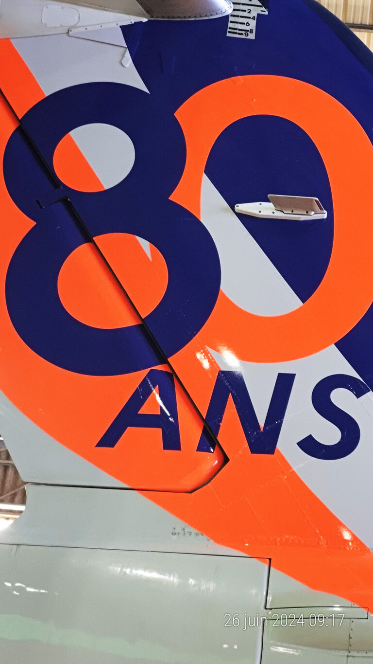 Lire la suite à propos de l’article COVERING FOKKER 100