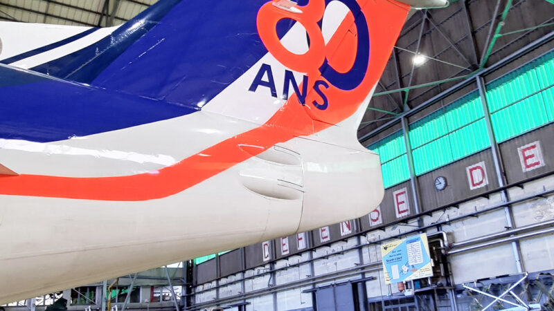 sign-by-graphics-covering-wrapping-avion-fokker-100-cazaux-dga-landes-gironde