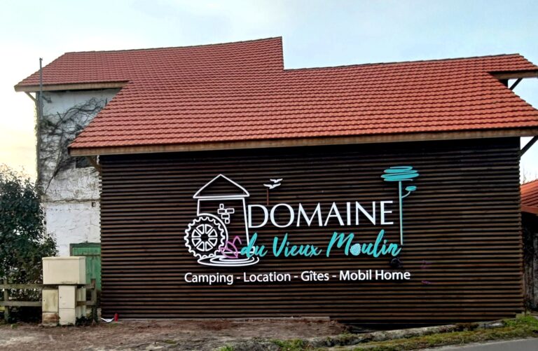 sign-by-graphics-domaine-vieux-moulin-enseigne-lettres-boitiers-lumineuse-bardage-bois-landes-gironde-bassin-arcachon-33-40