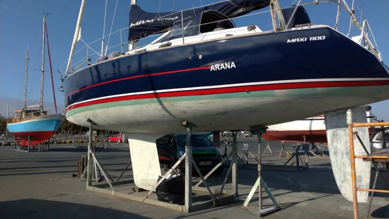 graphics-by-covering-wrapping-bateau-voilier-yacht-hendaye-arcachon-biscarrosse-aquitaine-la-test-de-buch-sete-collioure-canet-en-roussillon