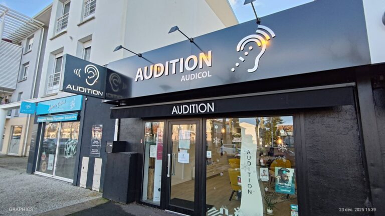sign-by-graphics-audicol-enseigne-caisson-lettrages-diboind-alu-brosse